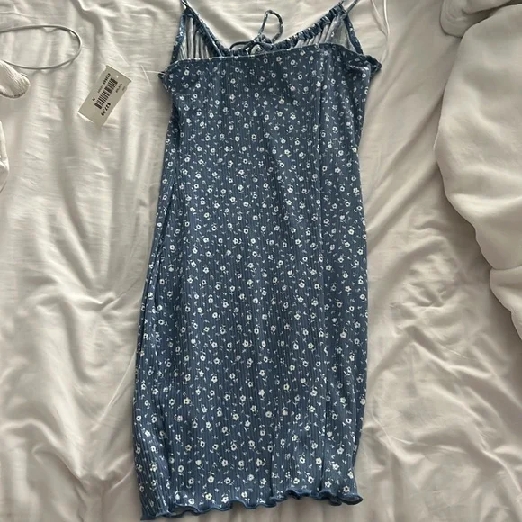 Floral Blue Dress - Picture 2 of 4